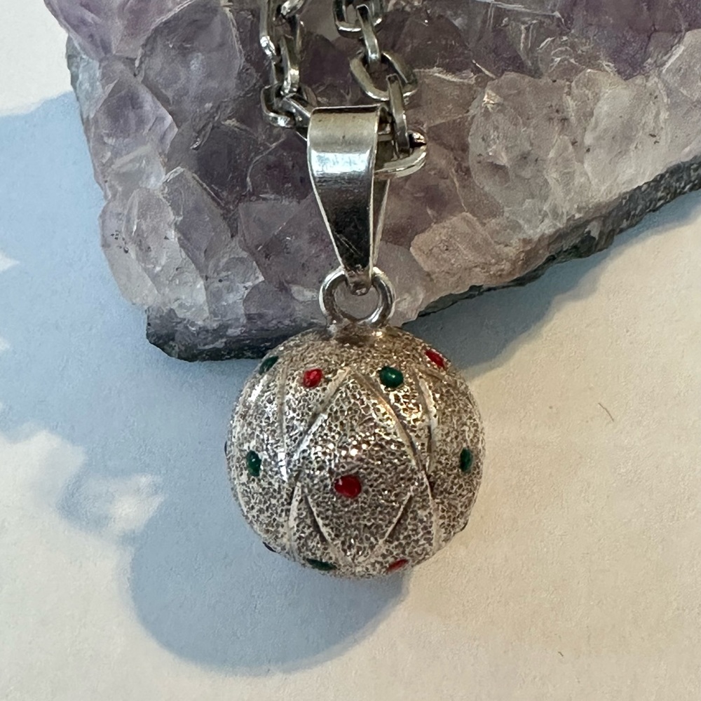 Sterling silver ball emerald & ruby stone pendant